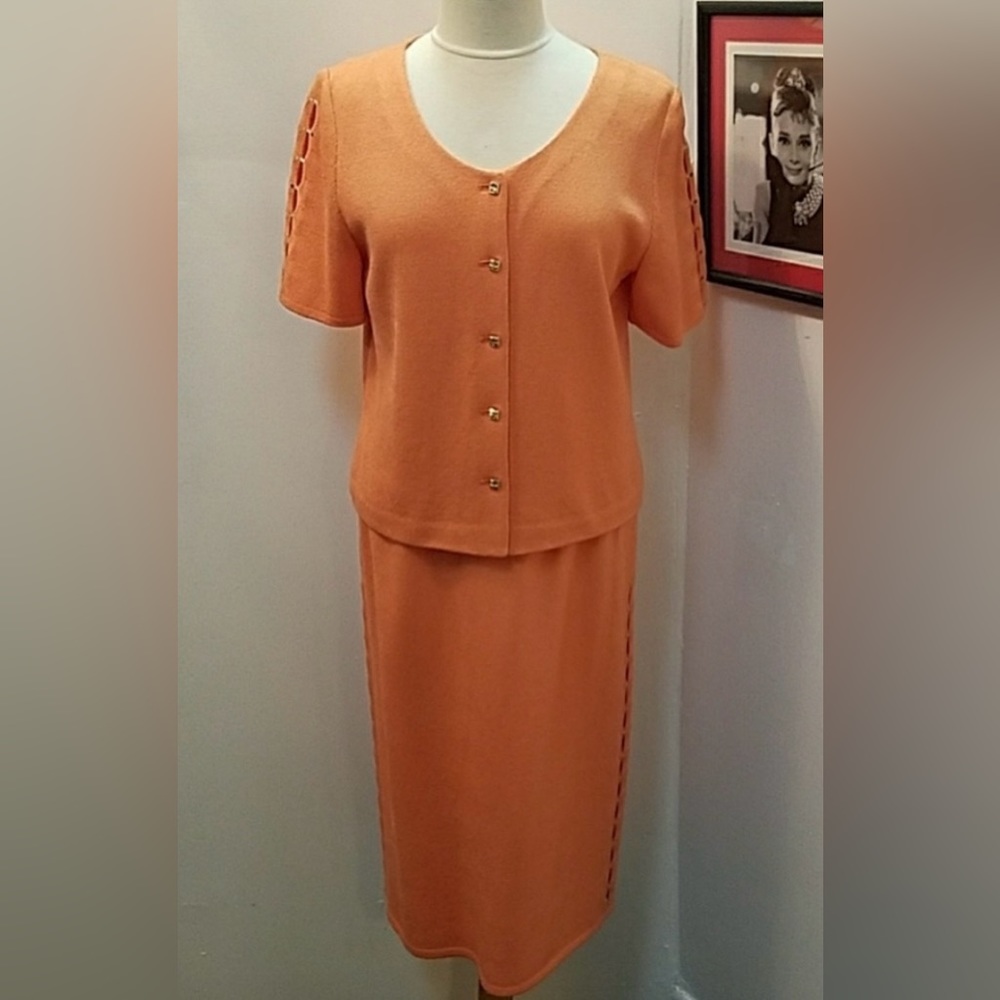 ST John Evening skirt suit, size 10/12